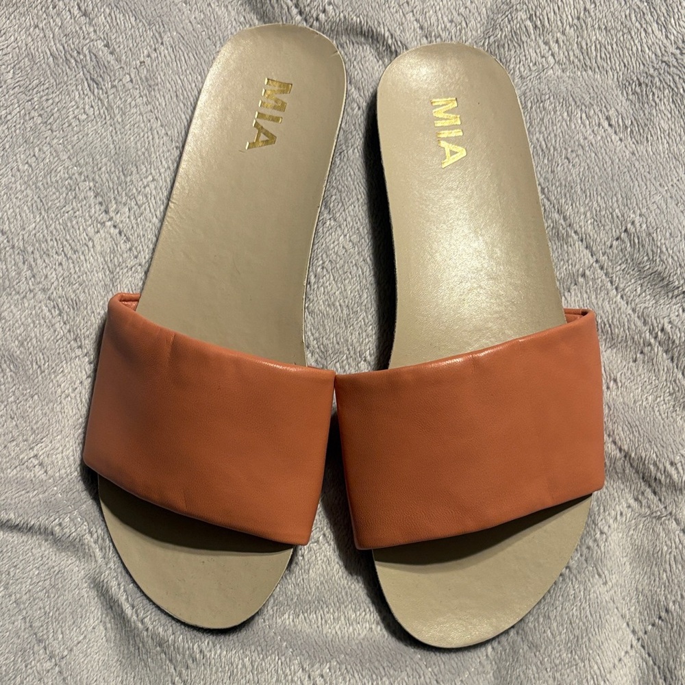 MIA Women's Albina muted coral Wide Strap Slide Sandals